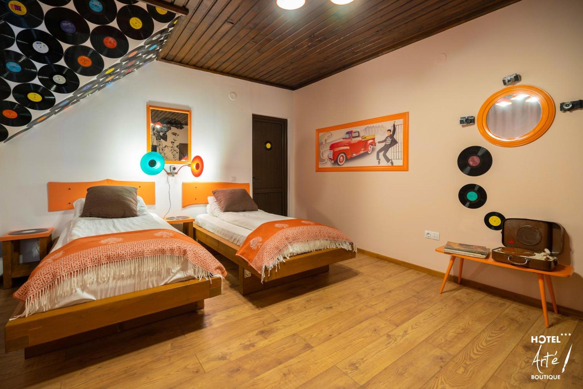 Art'E Boutique Rooms BaileTusnad Exteriér fotografie